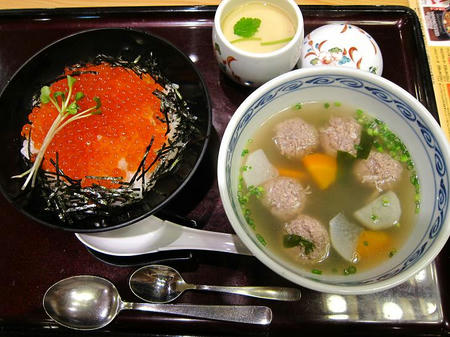 和食レストラン とんでん　いくらづくし丼 茶碗蒸し付き