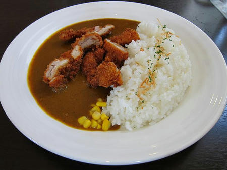 カレー風味 すずき　チキンカツカレー