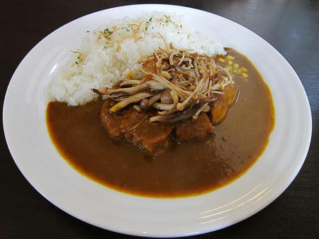 カレー風味 すずき　角煮カレー