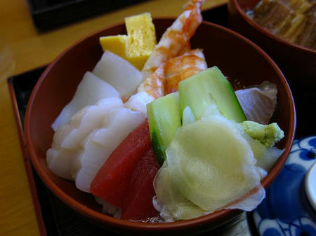 寿し割烹 桃乃木 ちらし丼