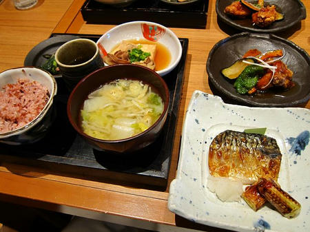 一汁五穀 五穀田舎定食