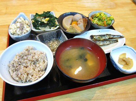 魯炉家 玄米定食