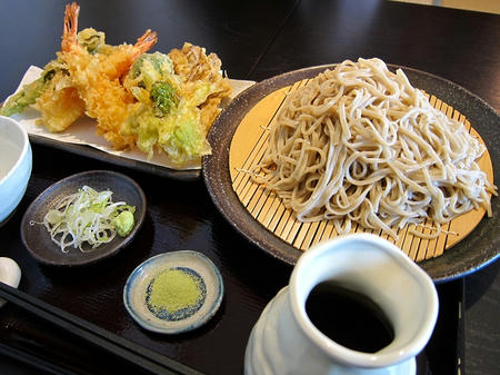 そば処 だんだん　天もりそば