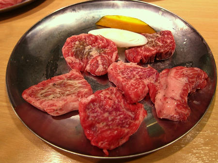 七輪炭火焼肉 味ん味ん