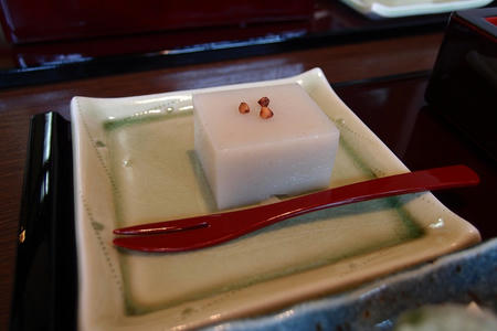 蕎麦 貴石