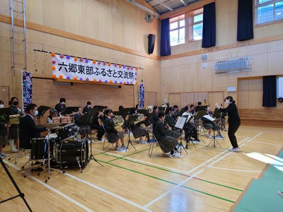 六郷中学校吹奏楽部さんの演奏