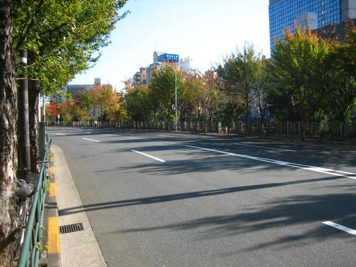 お茶の水坂
