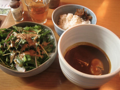 温泉卵と野菜の和風カレー