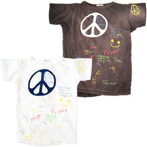 デニムアンドダンガリー　ビンテージ天竺ピース落書きTシャツ